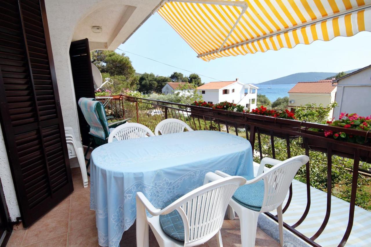 Apartments By The Sea Brgulje, Molat - 6241 Exterior photo